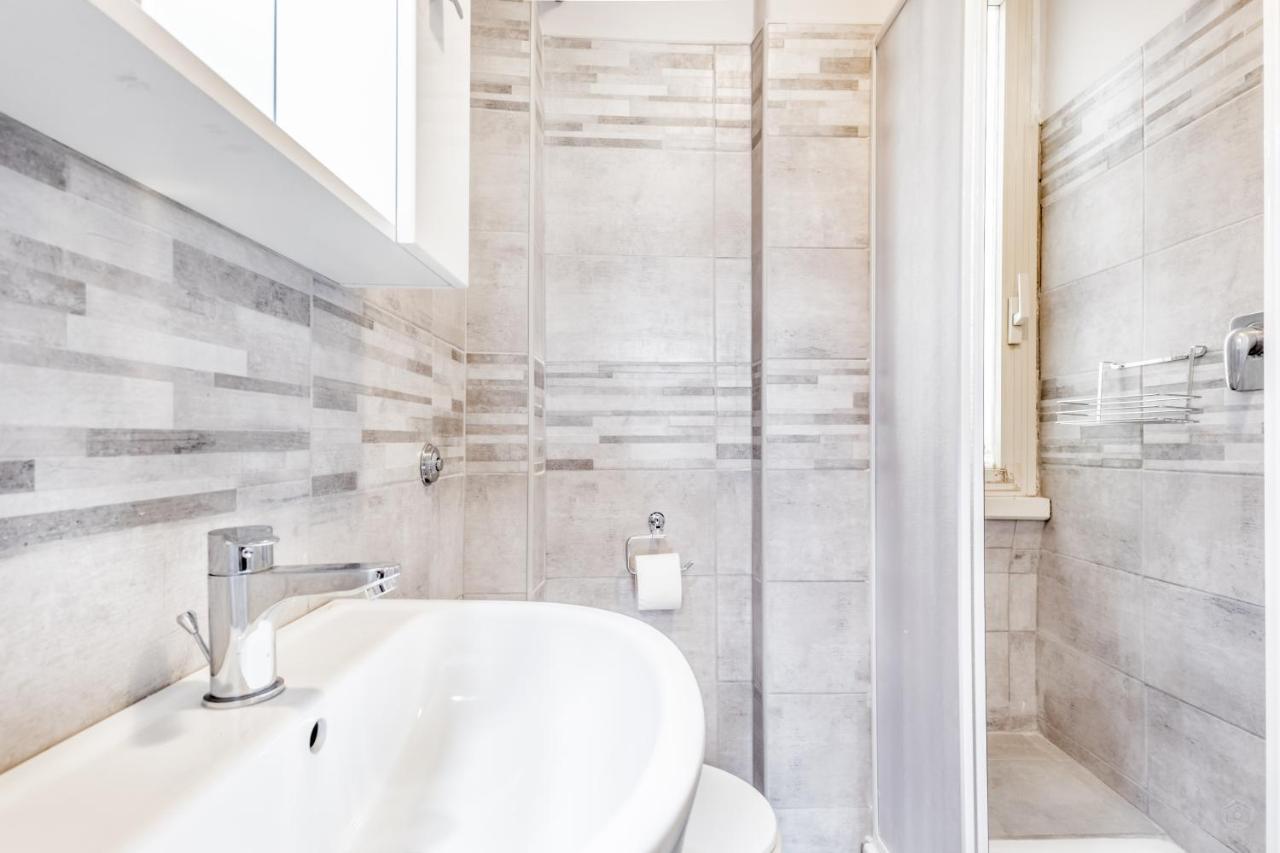 Apartment In Trastevere โรม ภายนอก รูปภาพ